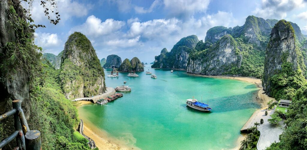 Vietnam: Hanoi & Ha Long Bay